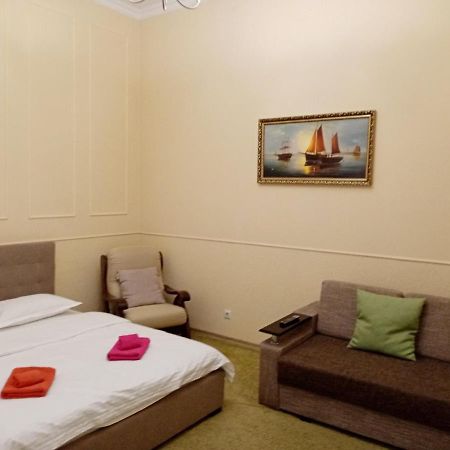 Regrand Apartment On Svobody 22 Leopoli Esterno foto