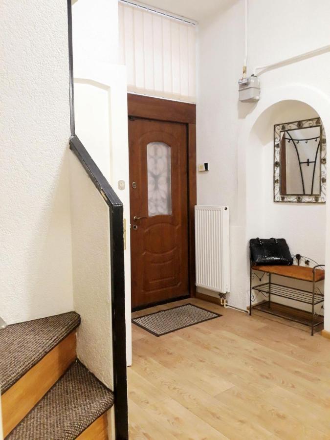 Regrand Apartment On Svobody 22 Leopoli Esterno foto